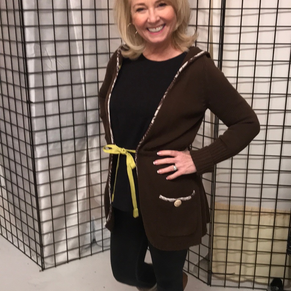 Chic Hooded Sweater